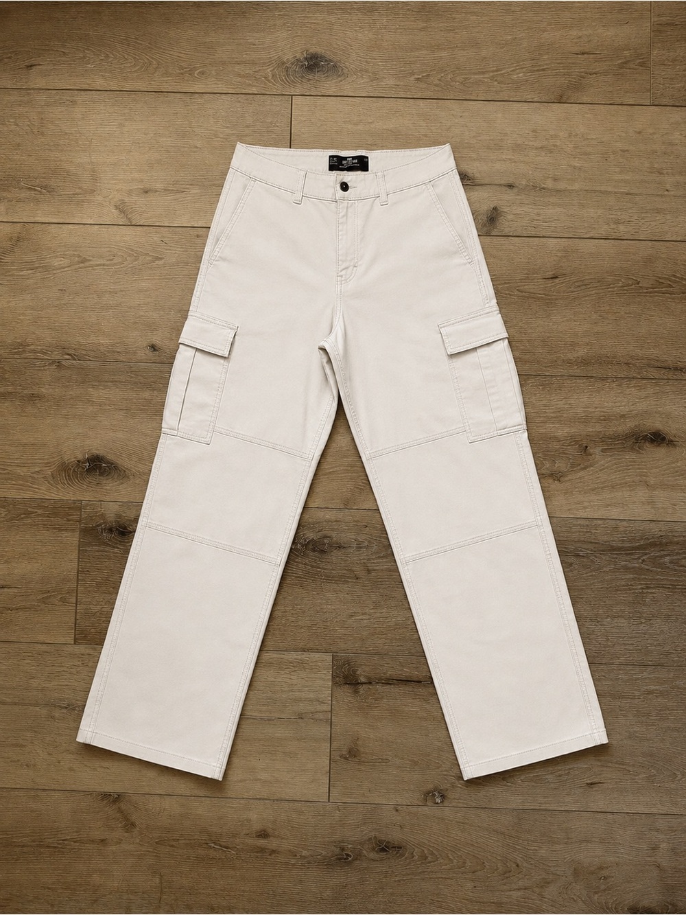 Hollister Women's Off-White High-Rise Vintage Baggy Cargo Pants